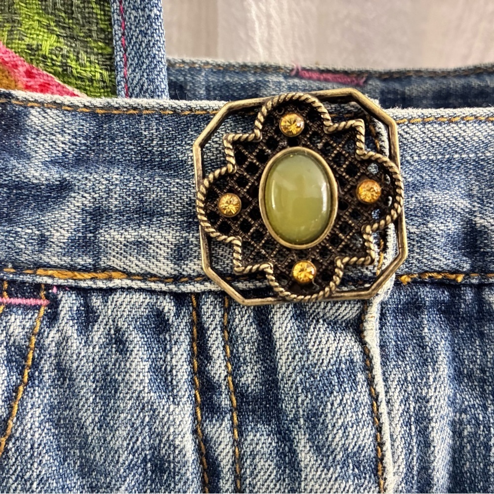 Handmade/Upcycled Distressed Denim Shoulder Bag, Multicolored; Casual/Street/Art - Picture 4 of 6